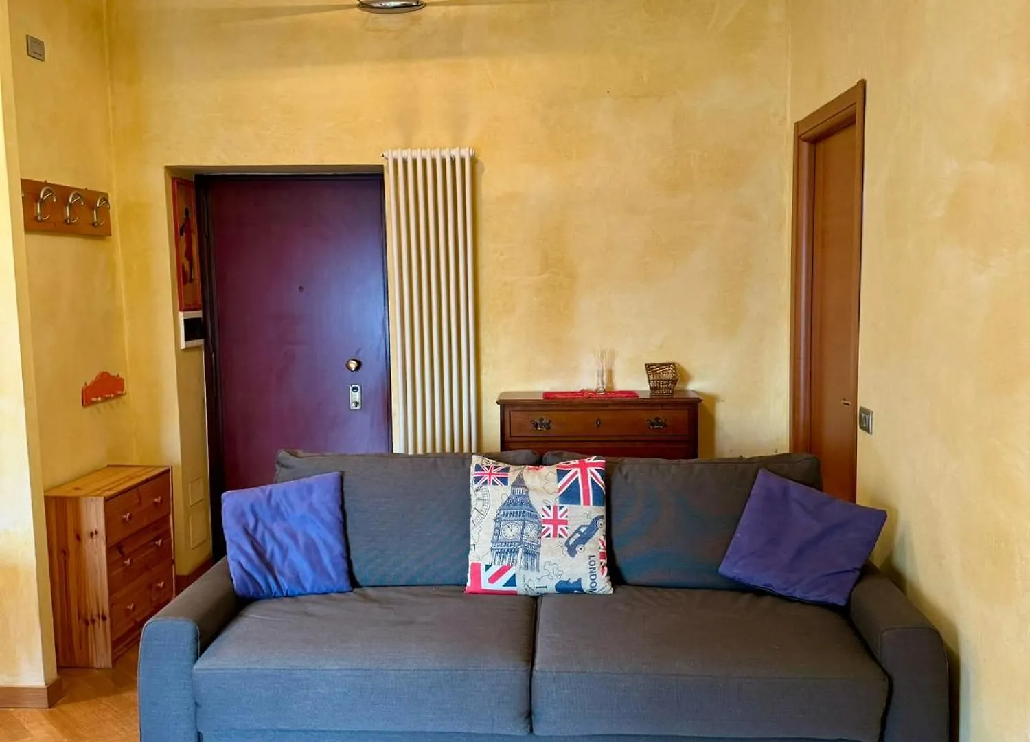 Timeless View In Milan - Isola District Apartment