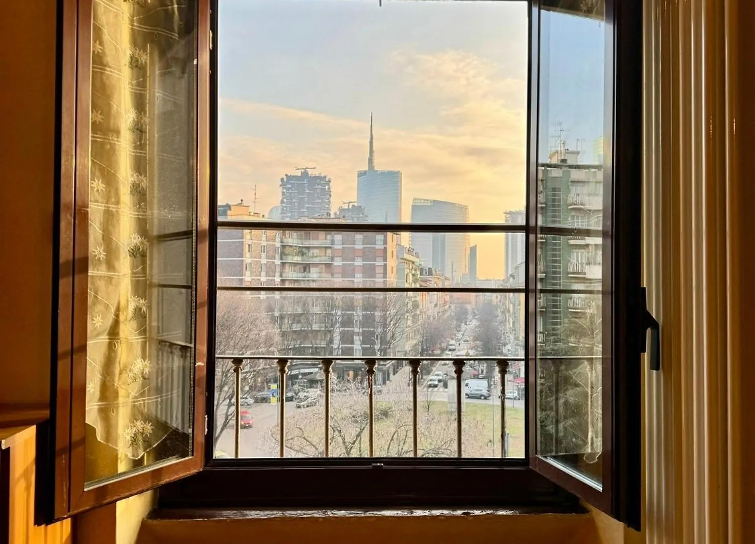 Timeless View In Milan - Isola District Apartment